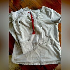 FIGS technical collection scrubs size S